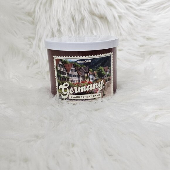 Goosecreek Black Forest Cake Germany 3-Wick Soy Wax Essential Oil Jar Candle NEW - Picture 1 of 4